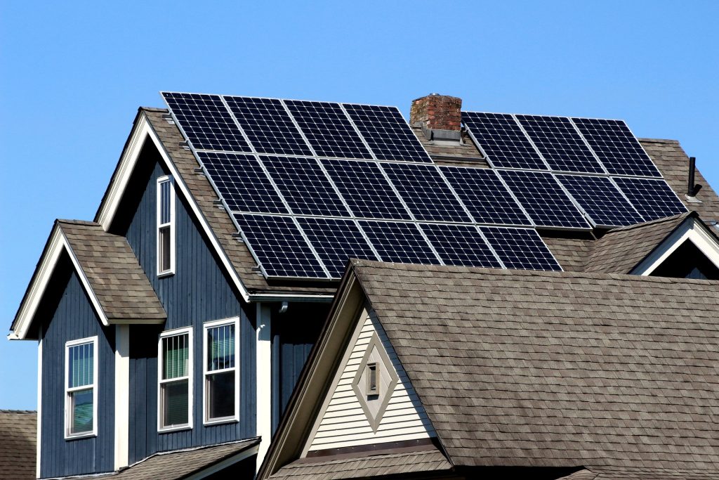 Homeowner’s Guide to Going Solar